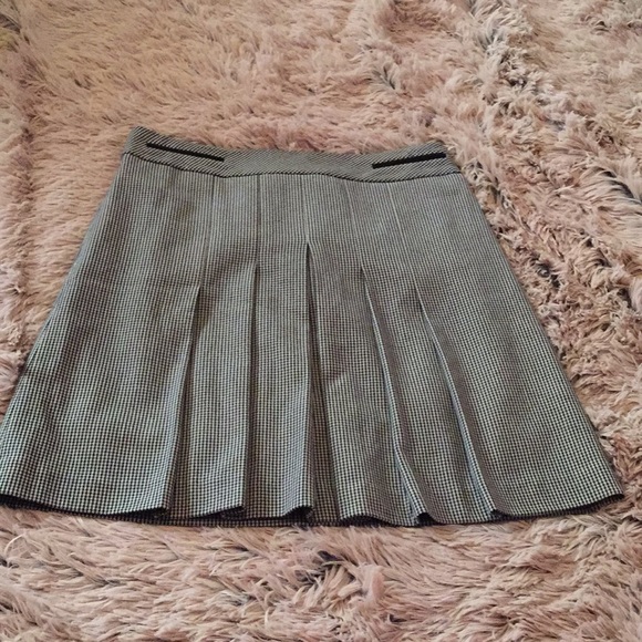 LOFT Dresses & Skirts - Ann Taylor Loft skirt🔵